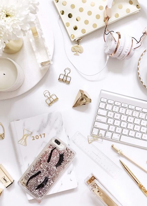 desk-situation_t20_R6kXJm